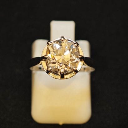 Bague en platine 950‰ ornée d'un diamant...