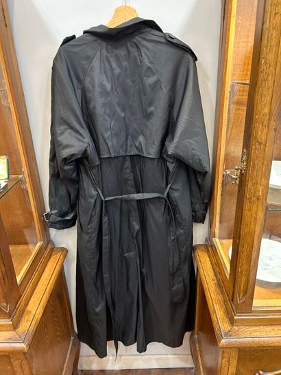 SONIA RYKIEL. 
Trench imperméable noir à...