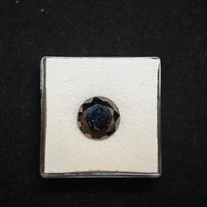 Diamant noir sur papier pesant 4,04 cts.
Diam...