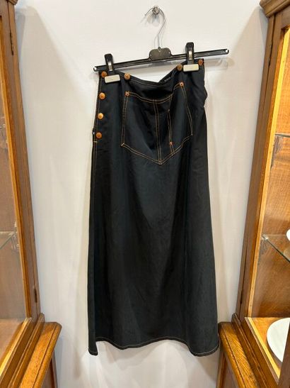 JEAN PAUL GAULTIER JEANS.
Ensemble comprenat...