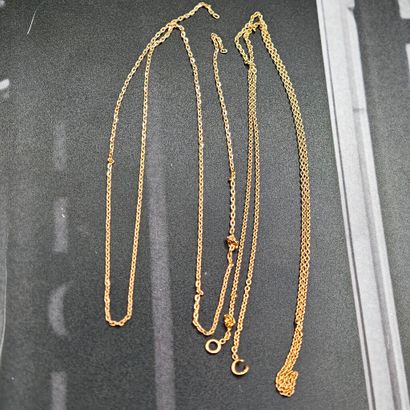 * LOT de 2 chaînes en or rose 750‰ non terminées,...