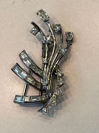 BROCHE de revers en platine 950‰ et or gris...