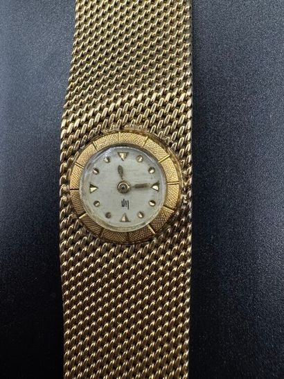 LIP. 
MONTRE-BRACELET de dame en or 750‰,...