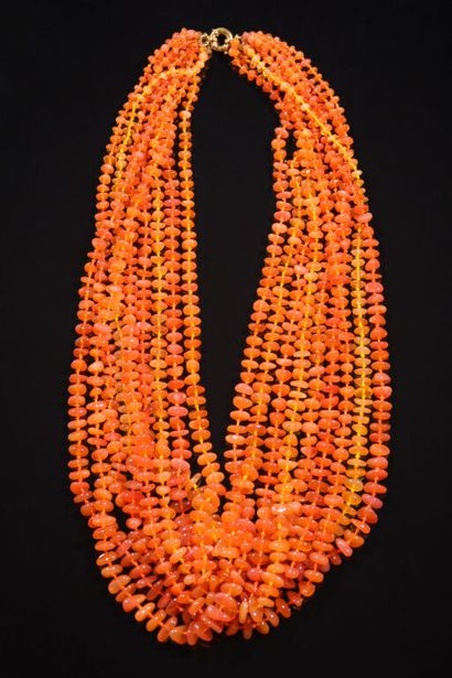 Imposant COLLIER de 9 rangs de boules de...