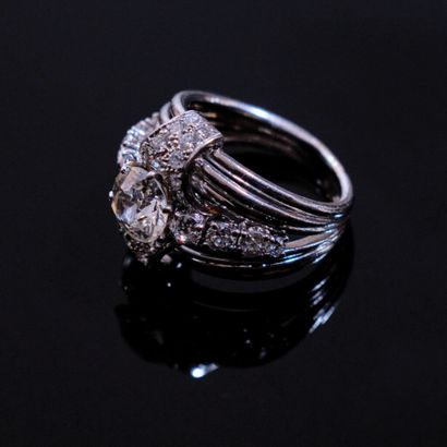 BOUCHERON. Commande spéciale, vers 1960.
BAGUE...