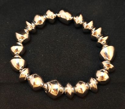 VHERNIER. Modèle Trottola. 
BRACELET souple...