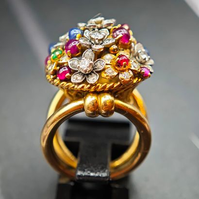 MARCHAK, Paris. Vers 1950.
BAGUE en or jaune...