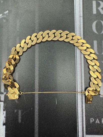 LOT de deux bracelets en or jaune 750‰ de...