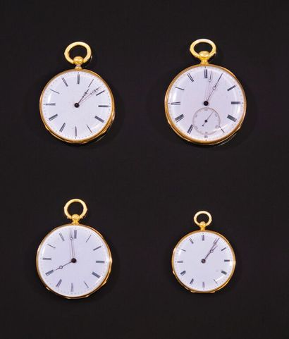 Ensemble de QUATRE MONTRES de poche en or...