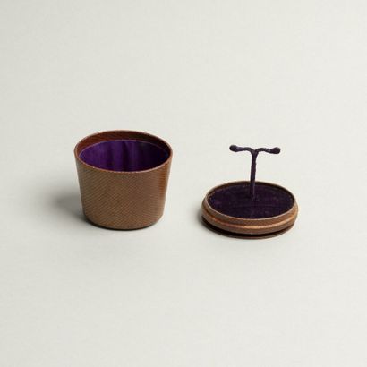 BOÎTE PRÉSENTOIR à pendants d'oreilles entièrement...