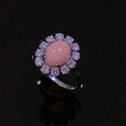 * BAGUE marguerite en or blanc 750‰ et platine...