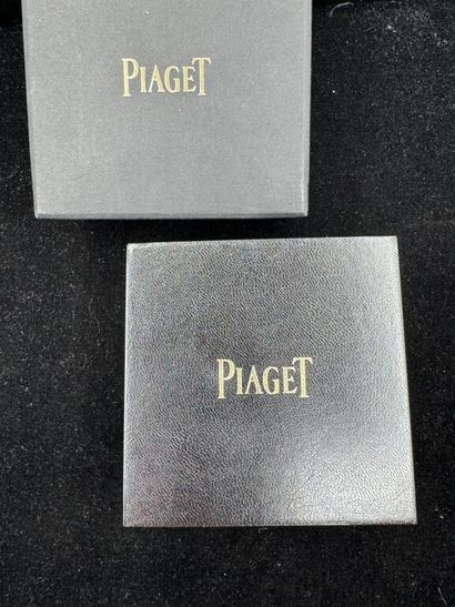 PIAGET. Possession.
ANNEAU en or gris 750‰...