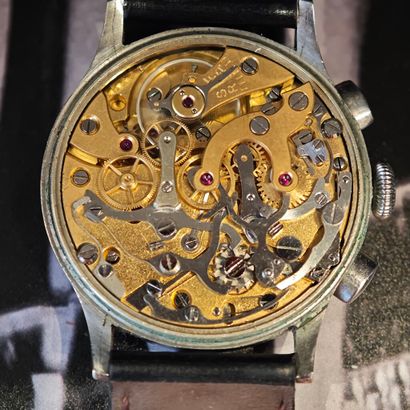 ,
LEMANIA. Années 1960.
CHRONOGRAPHE-BRACELET...