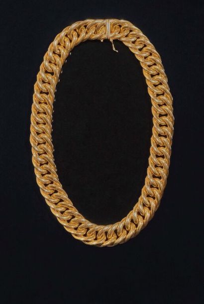 COLLIER gourmette en or jaune 750‰ à maille...