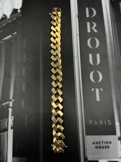 LOT de deux bracelets en or jaune 750‰ de...
