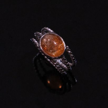 * BAGUE en or gris 750‰ composée de trois...