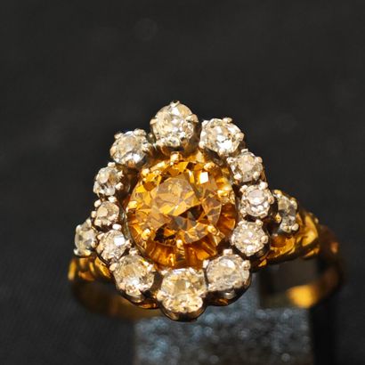 BAGUE en or jaune 750‰ et platine 950‰ composée...