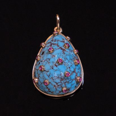* PENDENTIF en or jaune 750‰ composé d'un...