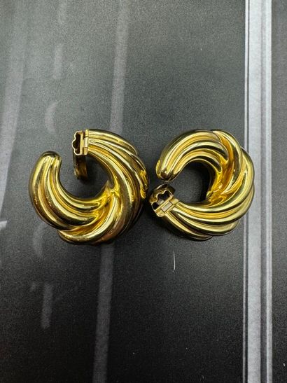 GRANDE PAIRE DE BOUCLES D'OREILLES à système...