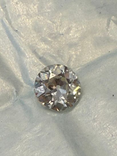 DIAMANT naturel de taille ancienne sur papier,...