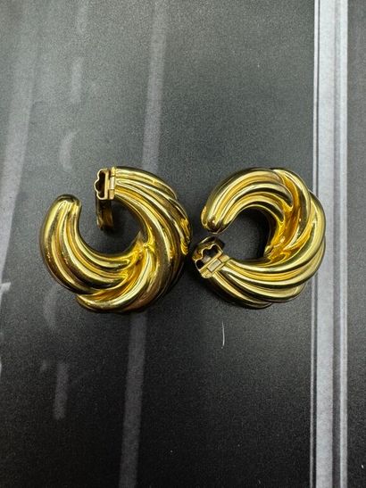 GRANDE PAIRE DE BOUCLES D'OREILLES à système...