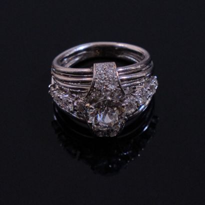 BOUCHERON. Commande spéciale, vers 1960.
BAGUE...