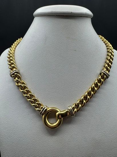 COLLIER en or jaune 750‰ à mailles gourmettes....