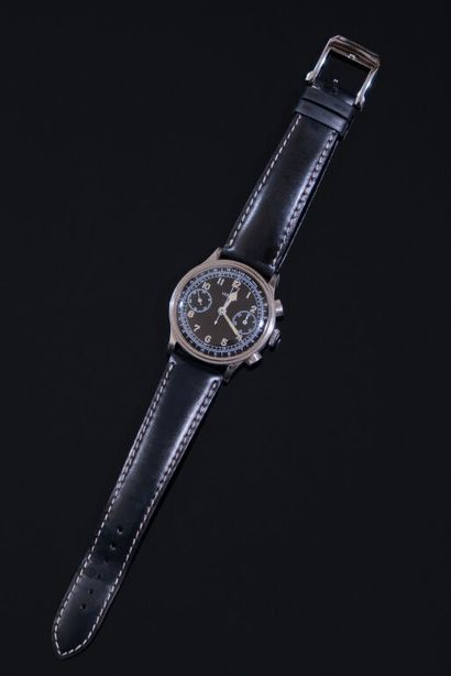 ,
LEMANIA. Années 1960.
CHRONOGRAPHE-BRACELET...