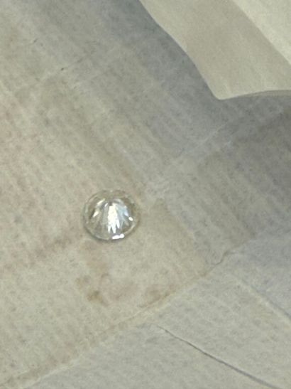 DIAMANT brillanté naturel sur papier pesant...