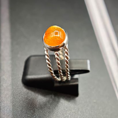 * BAGUE en or gris 750‰ composée de trois...