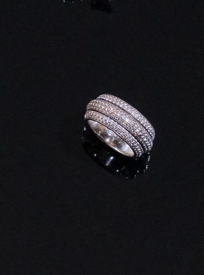 PIAGET. Possession.
ANNEAU en or gris 750‰...