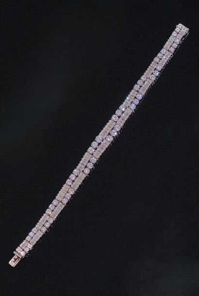 BRACELET souple en platine 950‰ et or gris...