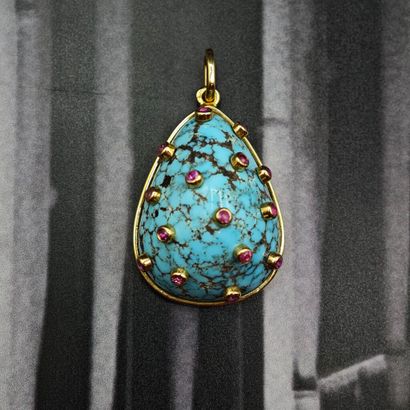 * PENDENTIF en or jaune 750‰ composé d'un...