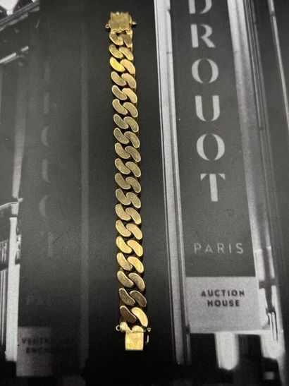 LOT de deux bracelets en or jaune 750‰ de...