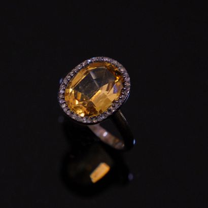 Georges Dumont. 
BAGUE en or jaune 750‰ et...