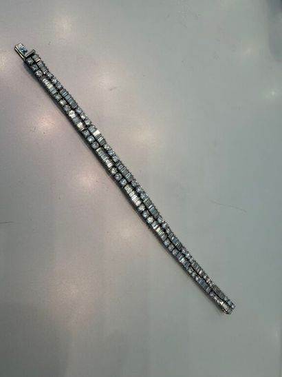 BRACELET souple en platine 950‰ et or gris...