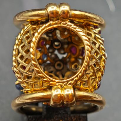 MARCHAK, Paris. Vers 1950.
BAGUE en or jaune...