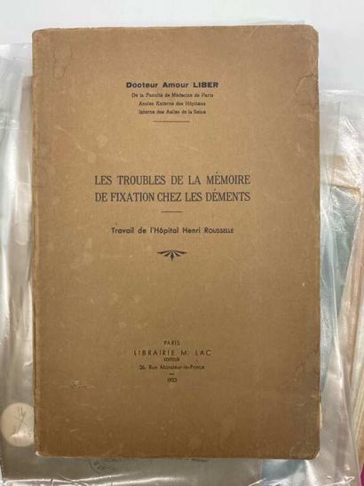 Manette. 20 volumes in-8 paperback, satisfactory...