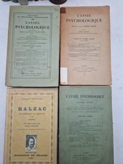 Manette. Set of 11 medical books. 4 bound,...