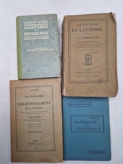 Joystick. Set of 11 medical books. 7 hardbacks...