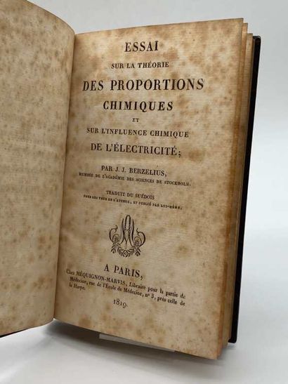 BERZELIUS, Jöns jacob. Essai sur la théorie...