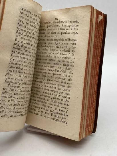 FIZES, Antoine. Tractatus de Febribus.
Published...
