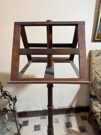 Double lectern in natural wood, pivoting...