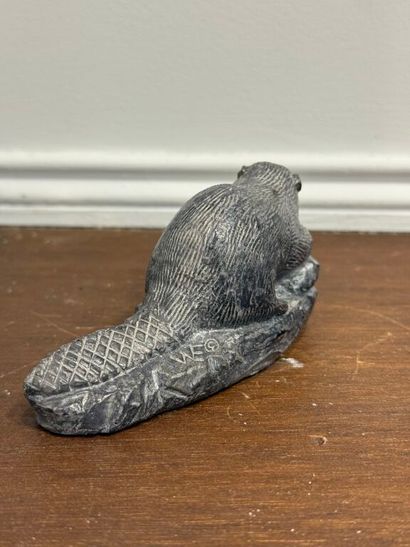 * ART INUIT. Ensemble de deux petites sculptures...