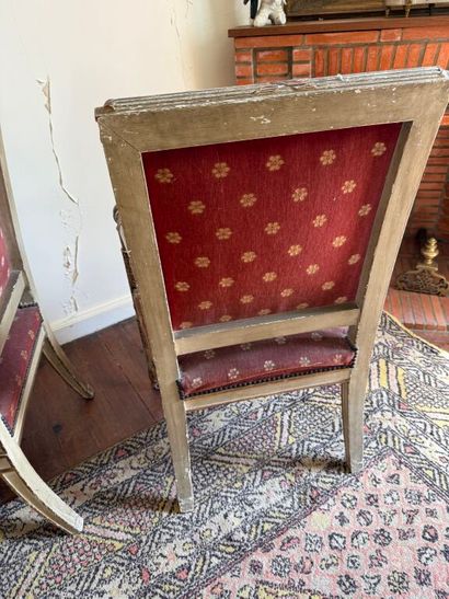 Paire de fauteuils à dossier plat en bois...