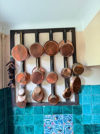Brass set including: 
- 11 pans; 
- 8 lids;...
