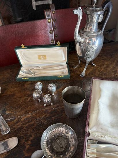Silver-plated metal set including: 
- tower-shaped...