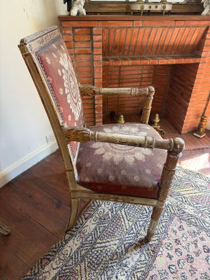 Paire de fauteuils à dossier plat en bois...