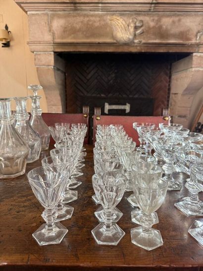 BACCARAT. Harcourt model.
Crystal set including:...