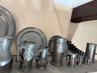 Strong pewter set from the 18th to the 20th...